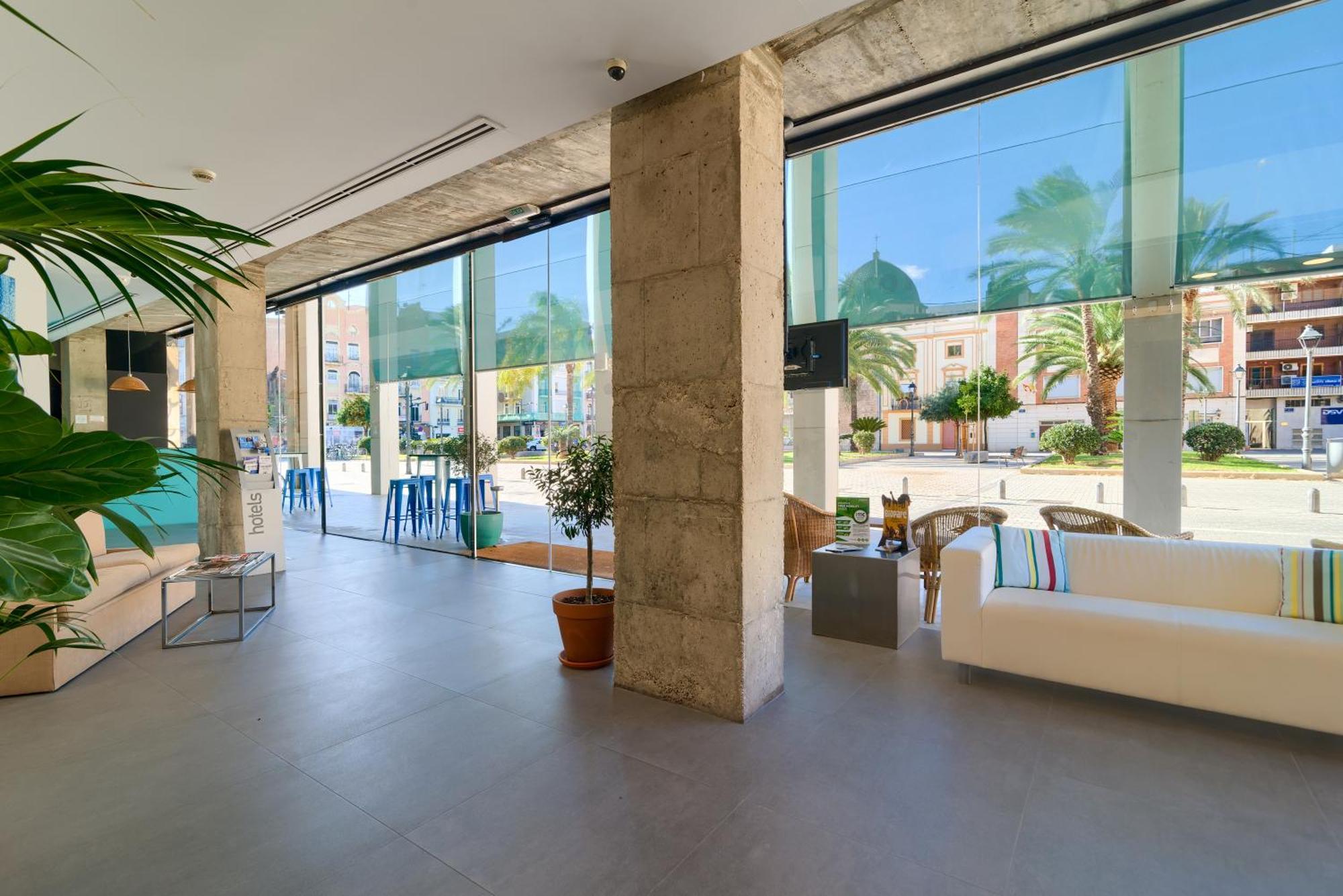 Sea You Hotel Port Valencia Exterior photo